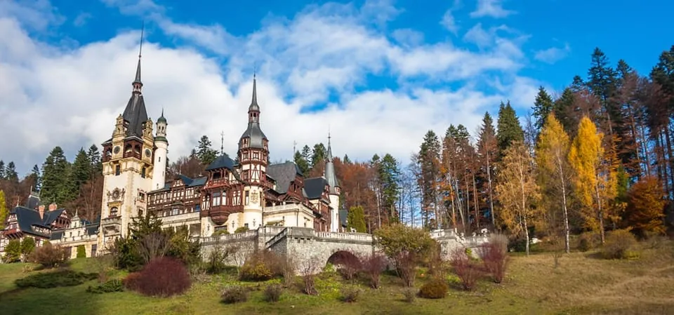Bucharest: Dracula&rsquo;s Castle, Peleș Castle & Brașov Day Trip
